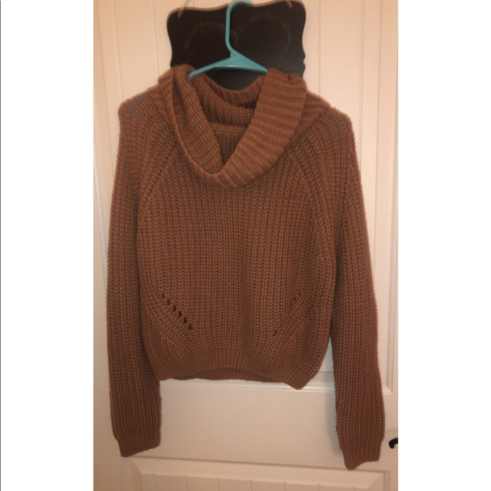 xs ruffled turtleneck type brownish sweater